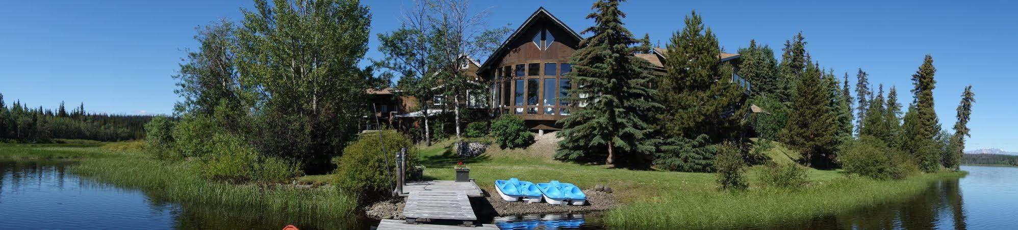 Eagle'S Nest Resort Anahim Lake Екстериор снимка